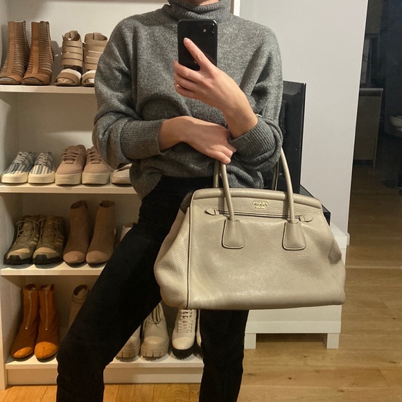 Authentic Prada Vitello Daino Frame bag - Picture 1 of 9